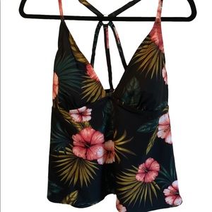 Cami Swimsuit Large. Great Condition Size Large Kona Sol Floral print